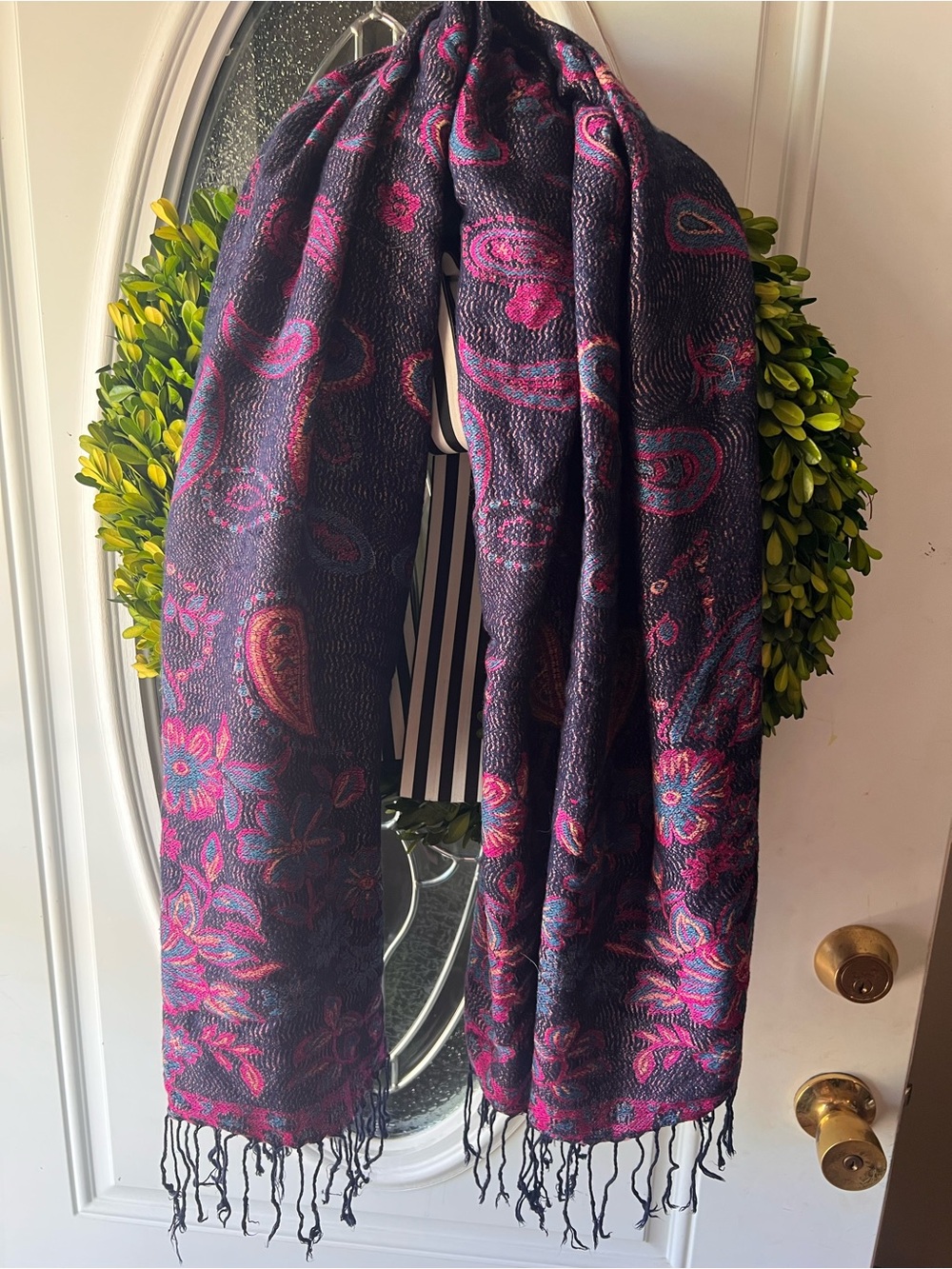 Elegant Black & Pink Paisley Women's Scarf